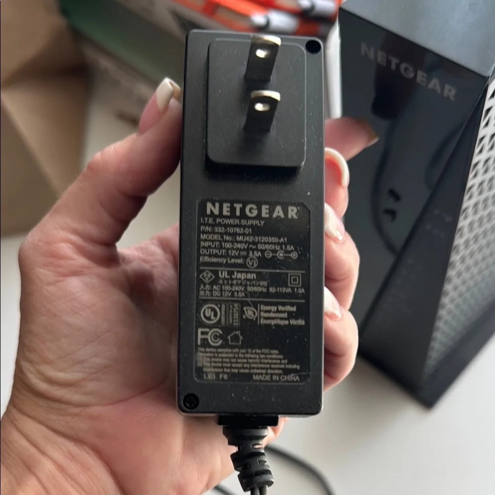 NETGEAR Dual Broadband 5G Router - Picture 6 of 7